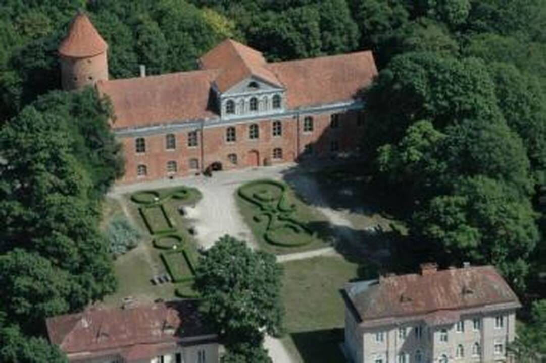 Raudondvario dvaro sodybos laukia renesansas