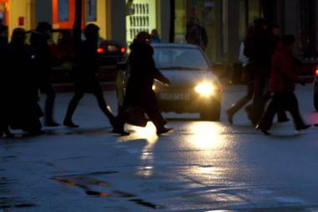Pramonės prospekte partrenkta pėsčioji
