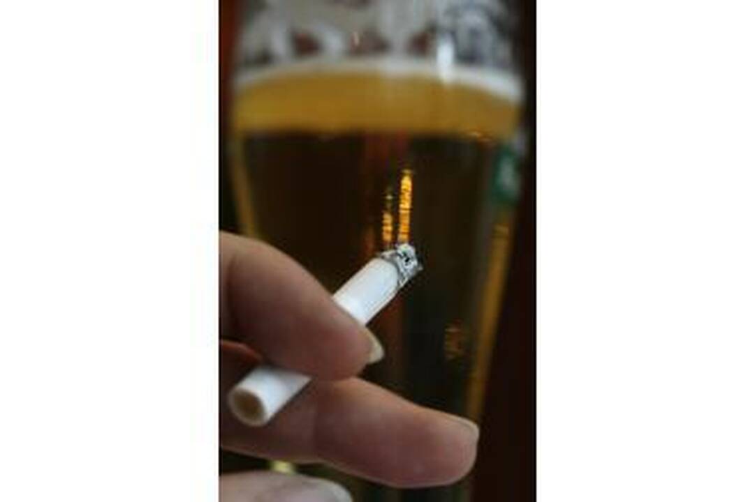 ES šalių kavinėse nebus rūkoma