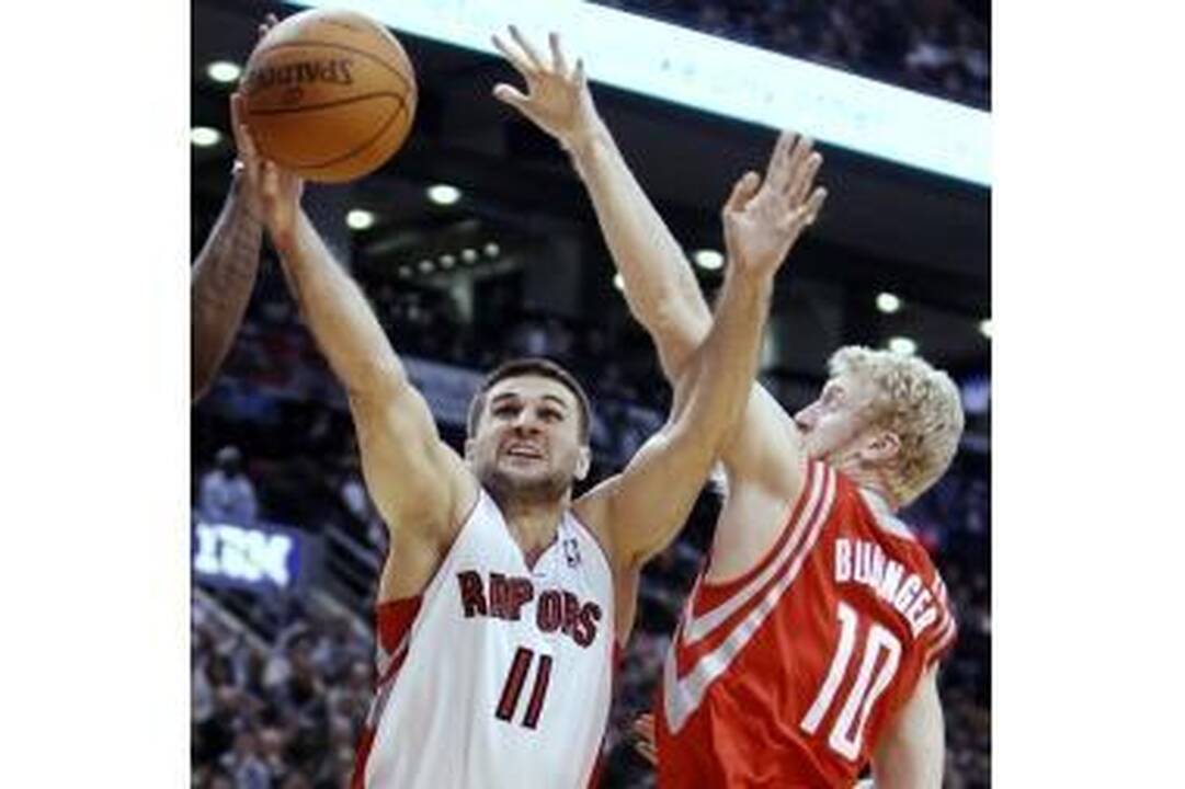 L.Kleiza prie "Raptors" pergalės pridėjo 17 taškų 