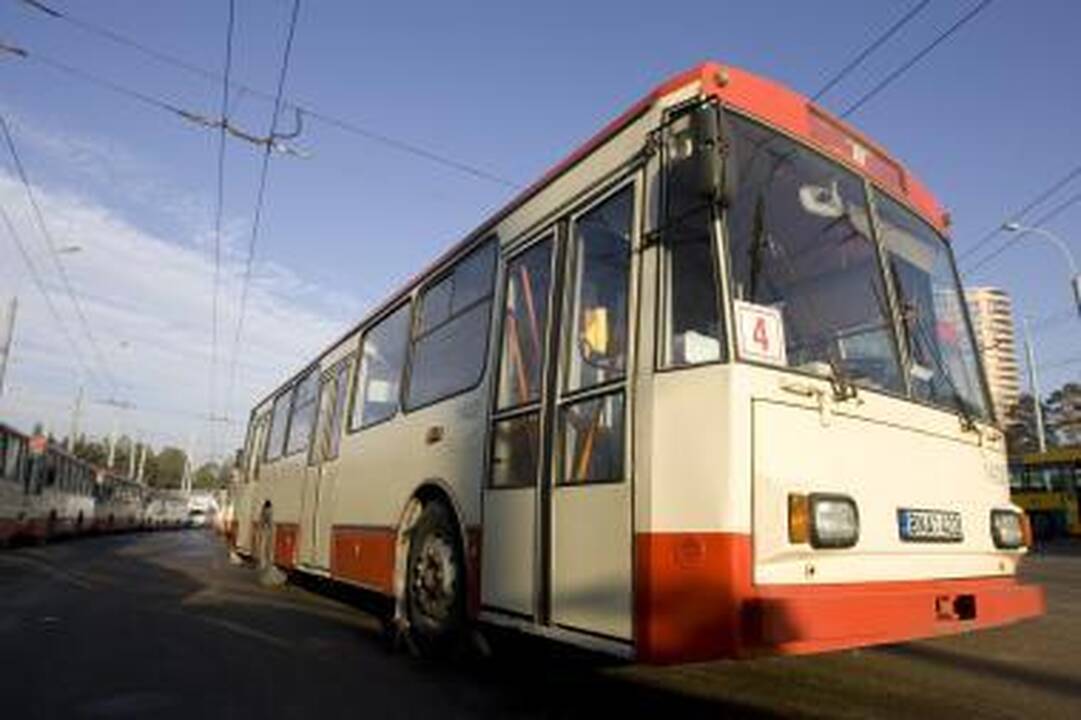 Autobusų ir troleibusų vairuotojų gripas „nesukabino“