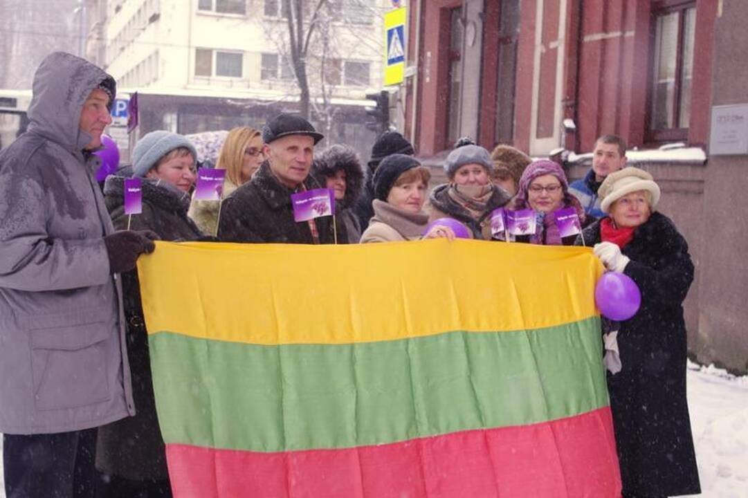 Po policijos langais piketavusiems drąsuoliams gresia nemalonumai