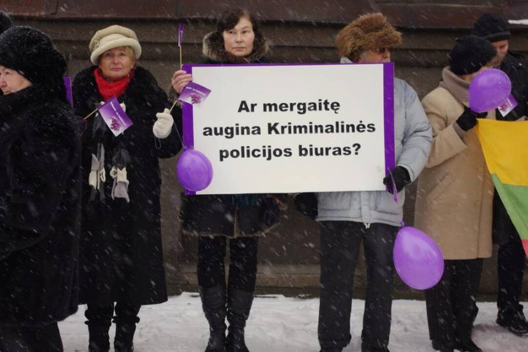 Po policijos langais piketavusiems drąsuoliams gresia nemalonumai