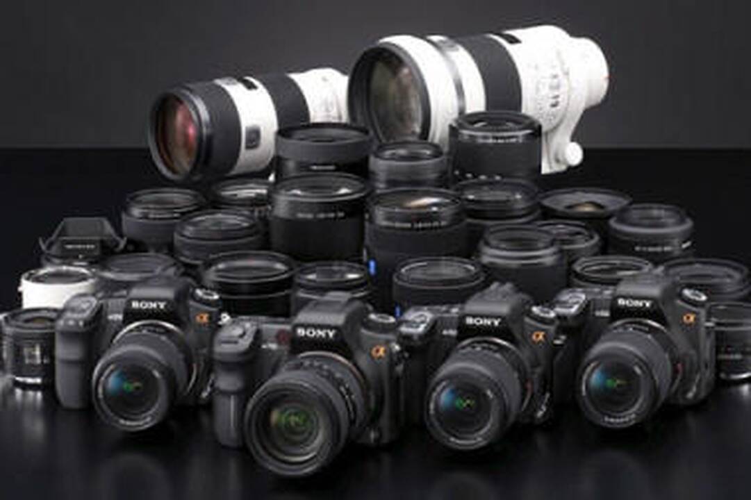 Pasirodė nauji „Sony“ veidrodiniai fotoaparatai