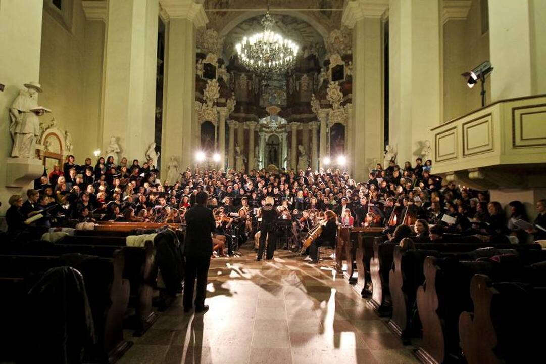 Daugiau kaip 400 žmonių atliko A. W. Mozarto „Requiem“