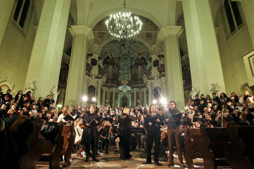 Daugiau kaip 400 žmonių atliko A. W. Mozarto „Requiem“