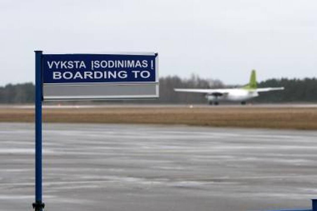 Aviakompanijas į Palangos oro uostą vilios pinigais