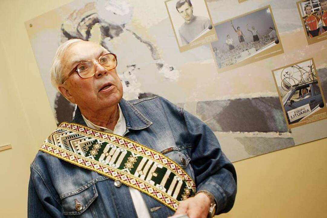 Po sunkios ligos mirė pedagogas, žurnalistas J.Garadauskas
