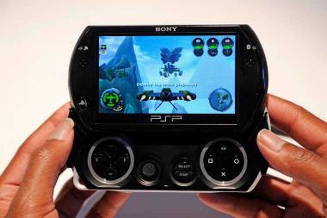 "Sony" galvoja apie telefono ir žaidimų kompiuterio hibridą