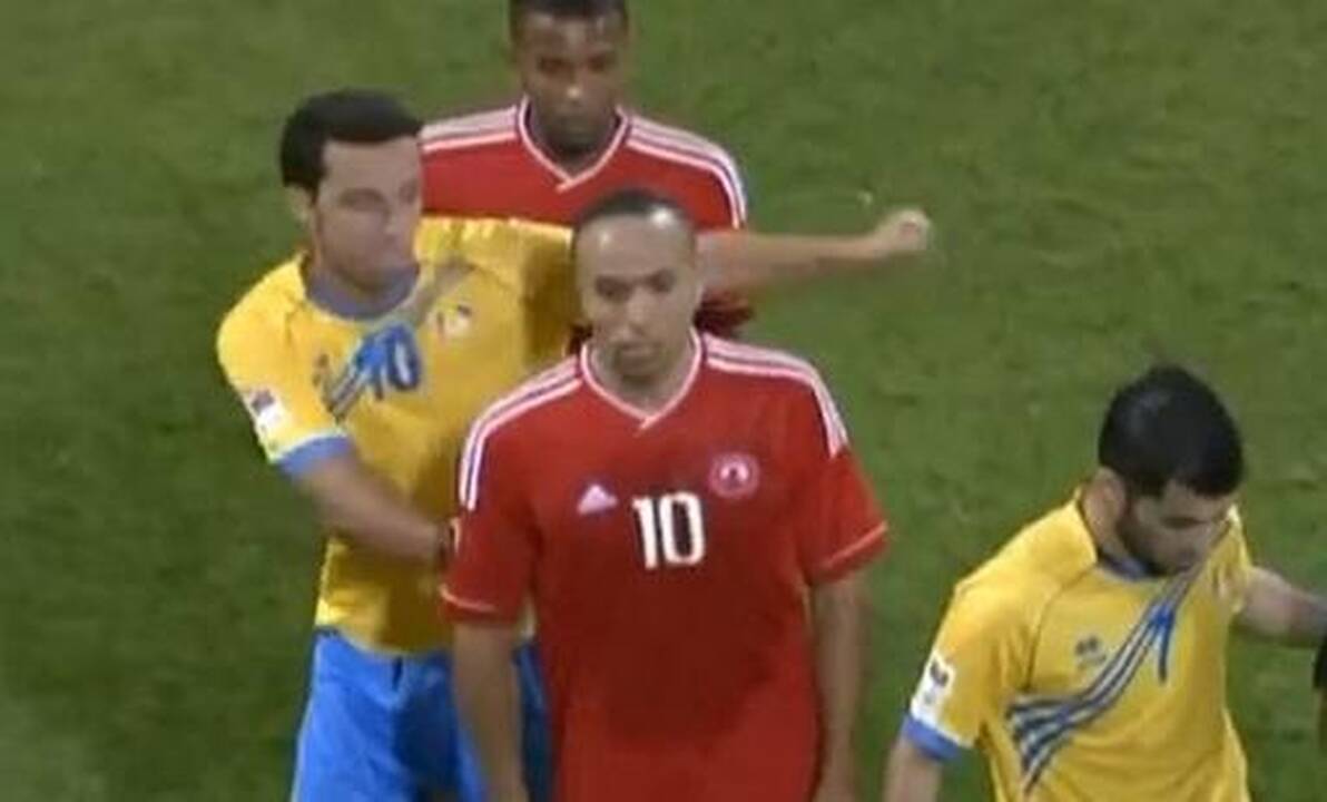 Šeichų rojuje - masinės futbolininkų muštynės