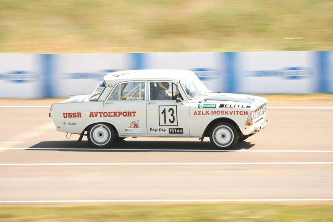1000 km lenktynių trasa skries ir istoriniai automobiliai 