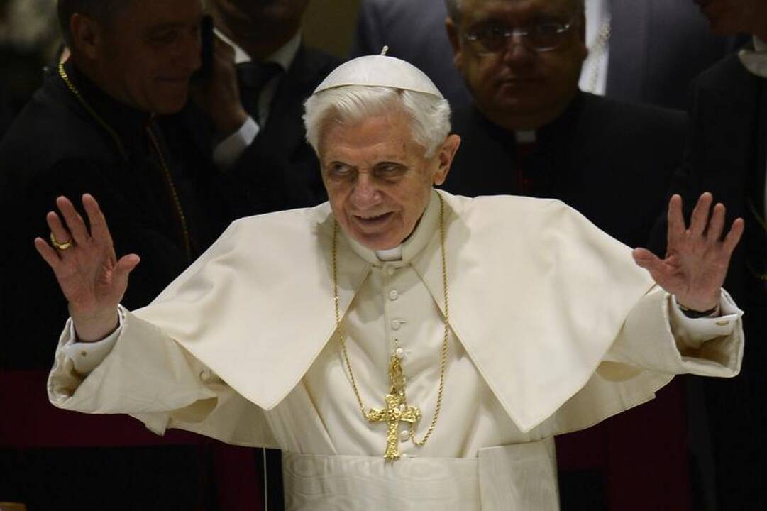 Italijos kunigas sudegino Benedikto XVI atvaizdą