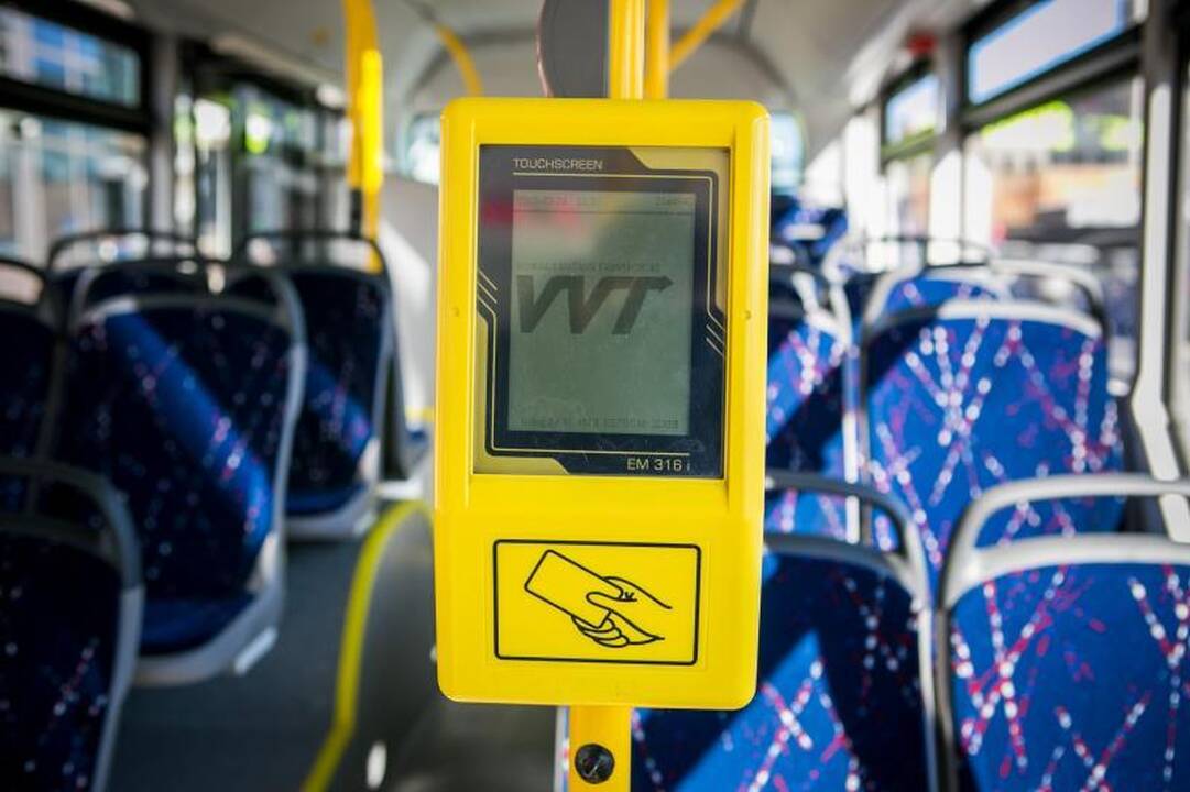 Vilniaus viešojo transporto komposteriai pritaikyti silpnaregiams