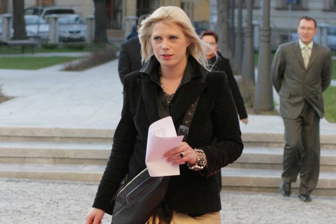 J.Valeikaitės automobilį taranavo vilkikas