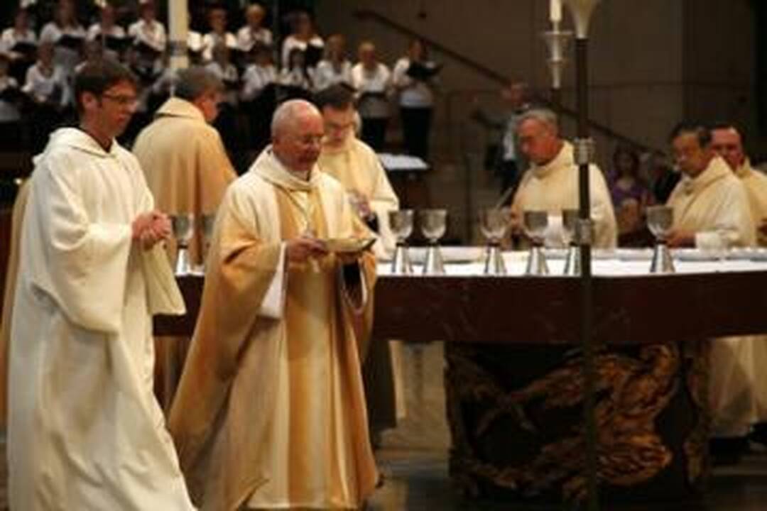Kauno arkivyskupas aukojo mišias Los Andželo lietuviams 