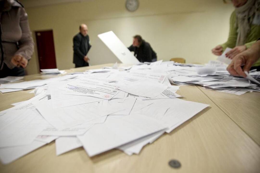 VRK spręs dėl neliečiamybės panaikinimo R. Podolskiui