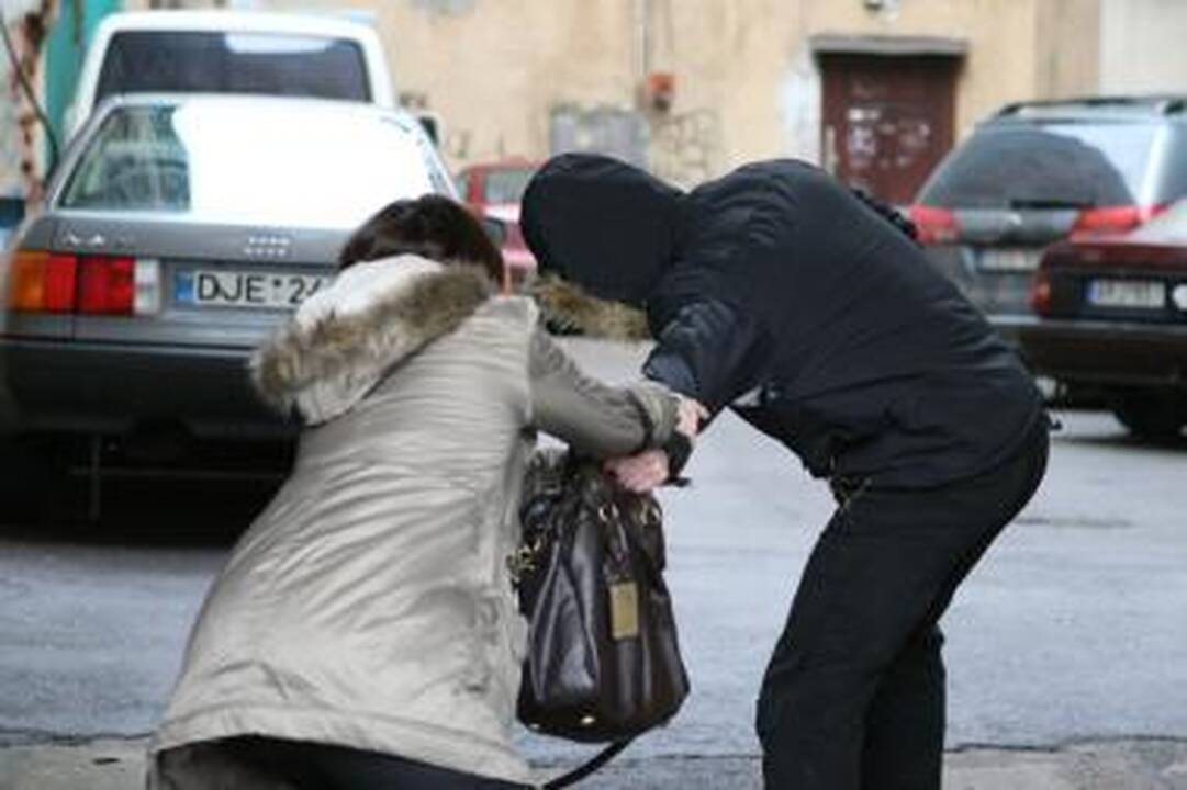 Plėšikai puola: būdai kaip jų apsisaugoti