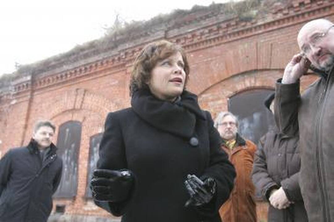 Ministrė R.Juknevičienė Kaune pateko į nedidelę avariją