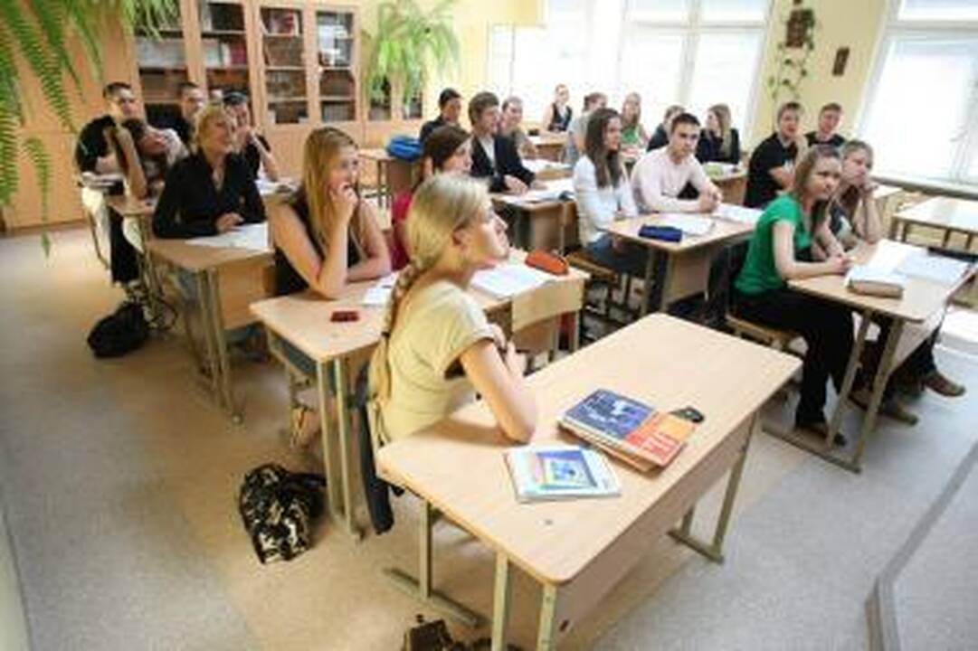 Prezidentas susirūpino mokytojų rengimu