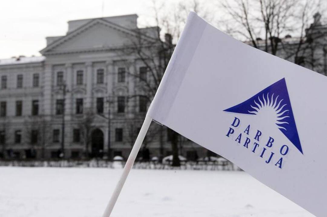Darbo partija savo bylos teisėjus skundžia etikos sargams