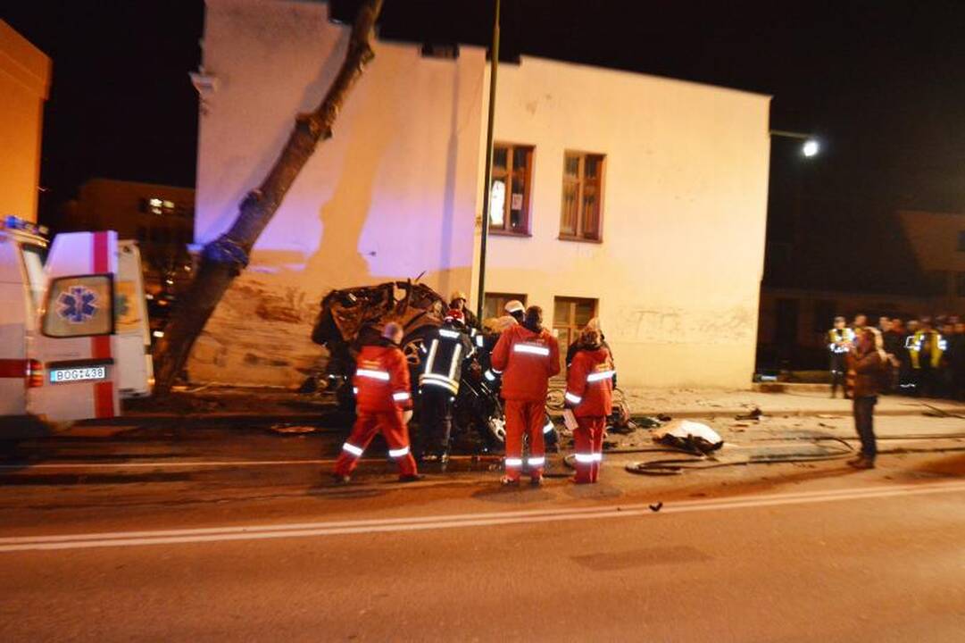 J.Statkevičiaus kolekcija – tarp prabangių mersedesų