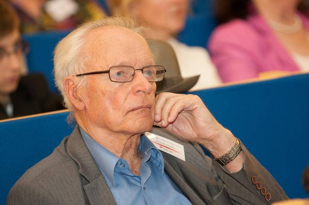 Aloyzui Sakalui suteiktas KTU Garbės mecenato vardas