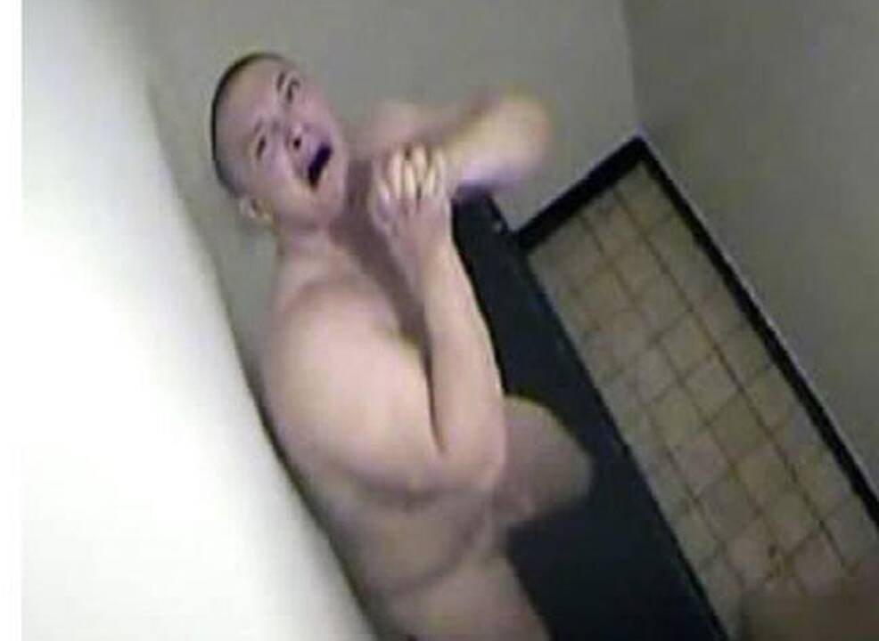 Belgiją sukrėtė policininkų žiaurumas, užfiksuotas vaizdo kamera