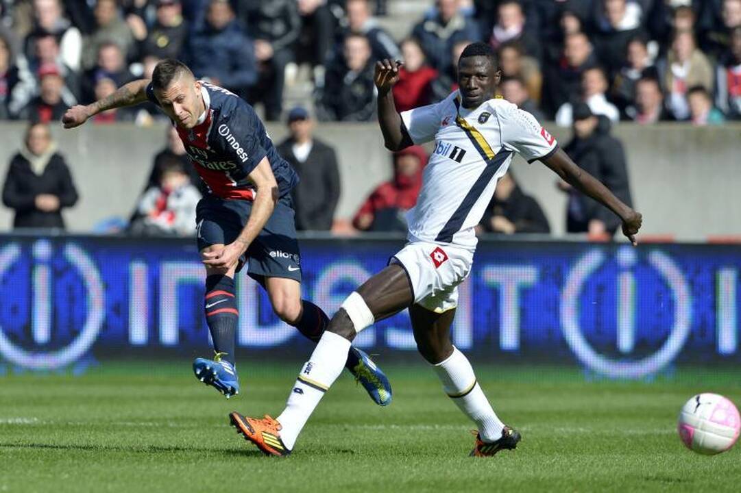 „Paris St Germain“ sutriuškino „Sochaux“ ekipą