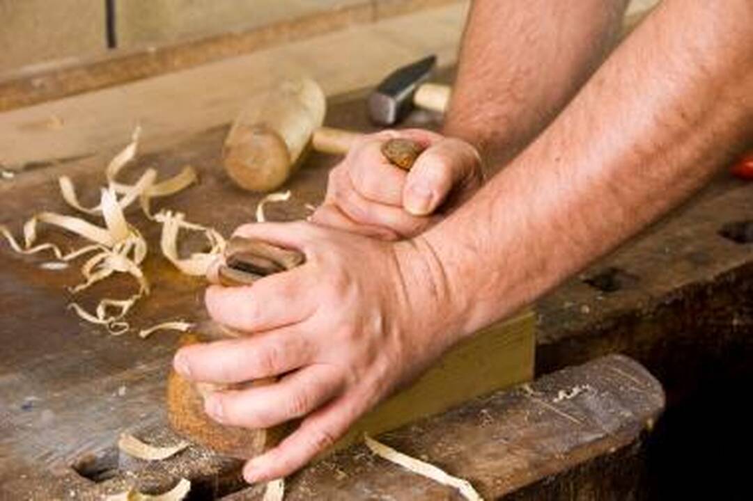 Vienos darbo valandos sąnaudos išaugo 4,1 proc.