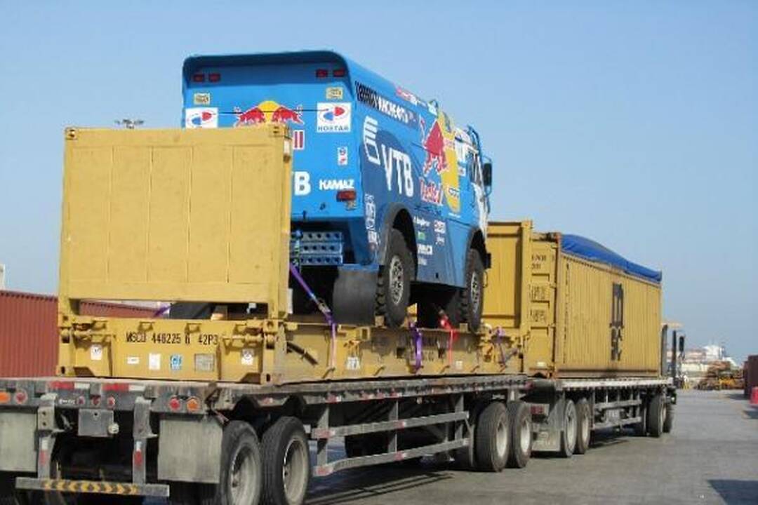 Dubajaus muitinė daugiau nei parą neatiduoda nei vieno ralio automobilio