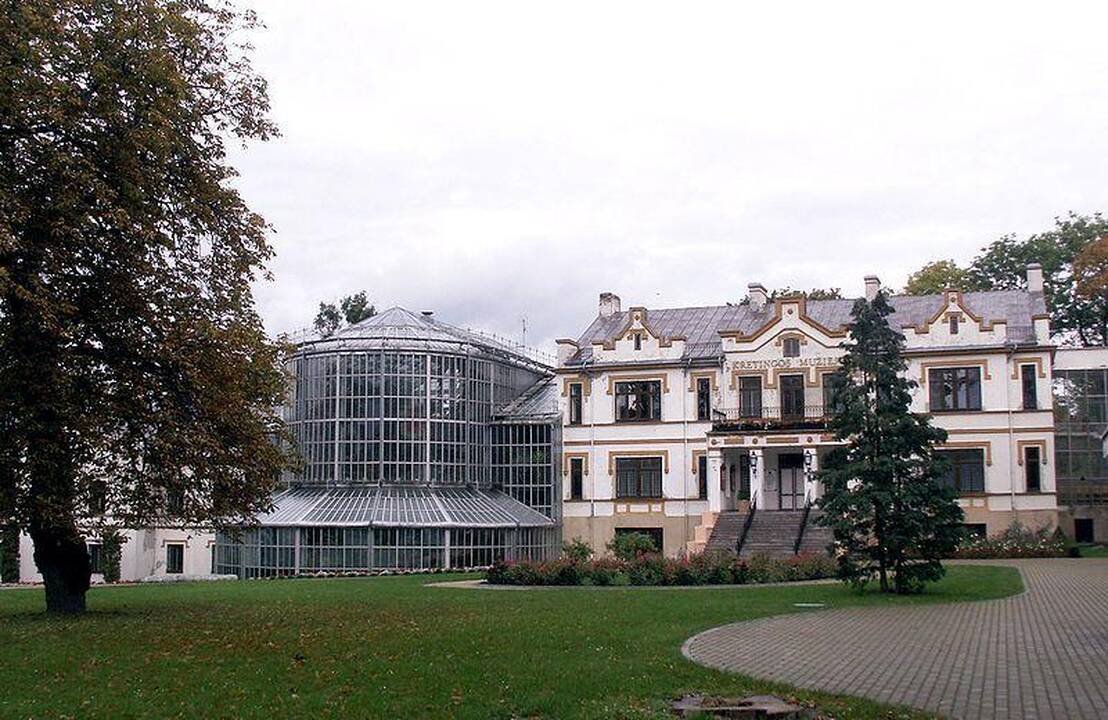 Kviečia užsukti rekonstruoti Kretingos dvaro rūmai