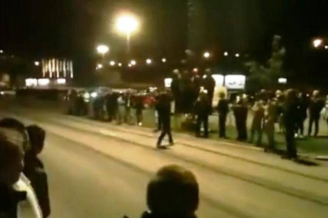 Švedas peršoko per važiuojantį „Lamborghinį“