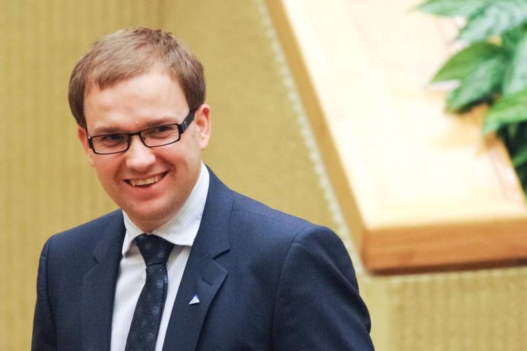Be kaukės: „darbiečiai“ rems balsų pirkimu įtariamą R. Podolskį