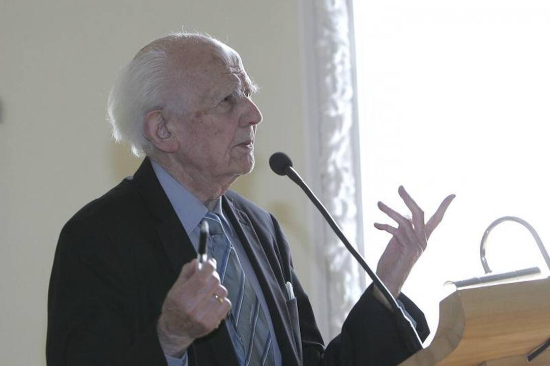 Z.Baumanas: sunku būti žmogumi šiandien   