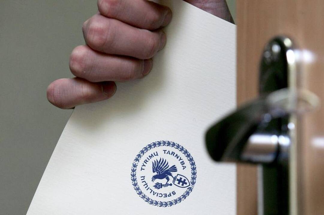 Piktnaudžiavimu įtariami Šakių valdininkai lieka nesuimti