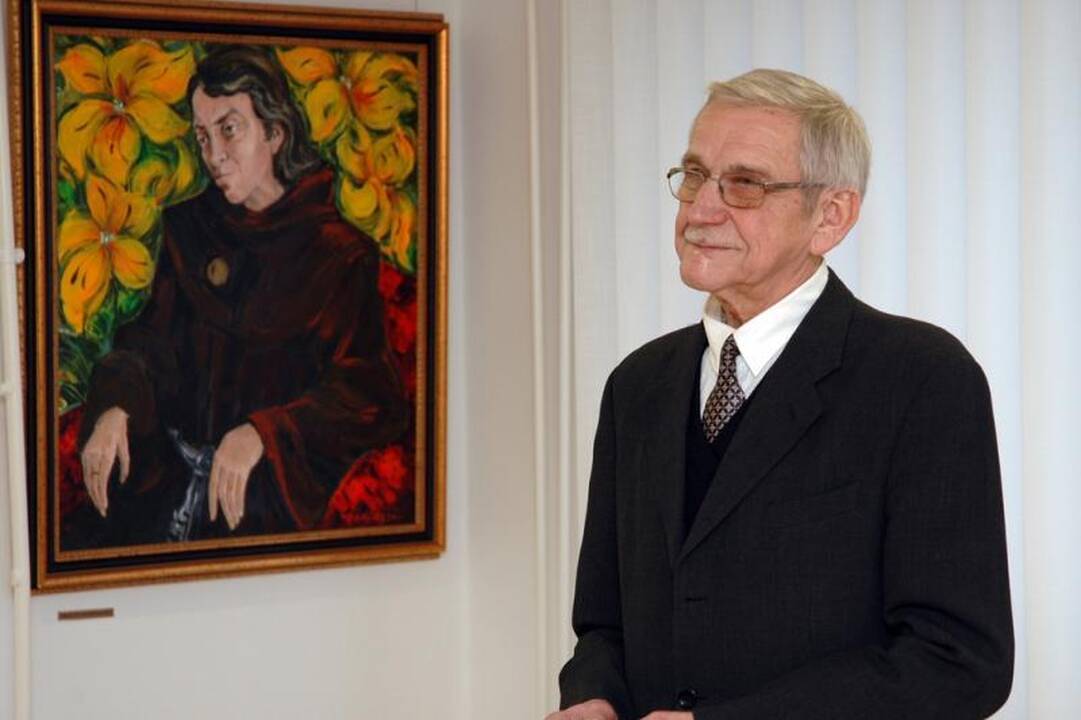Mirė unikalias freskas restauravęs tapytojas B. Uogintas