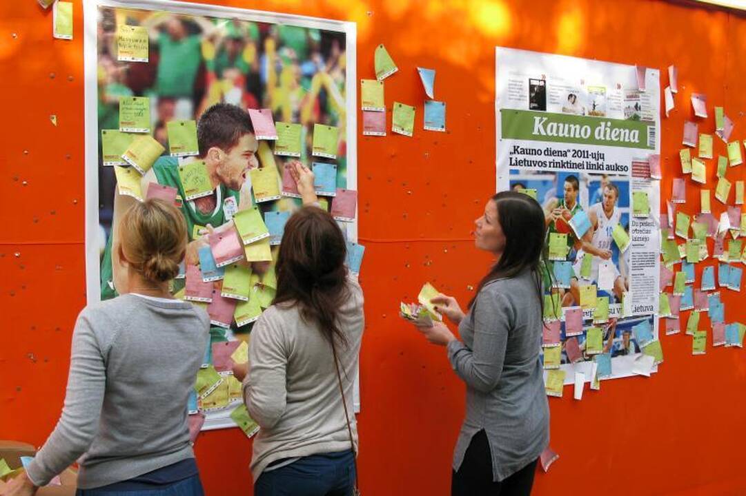Krepšinio gerbėjai atsisveikina su Linkėjimų siena