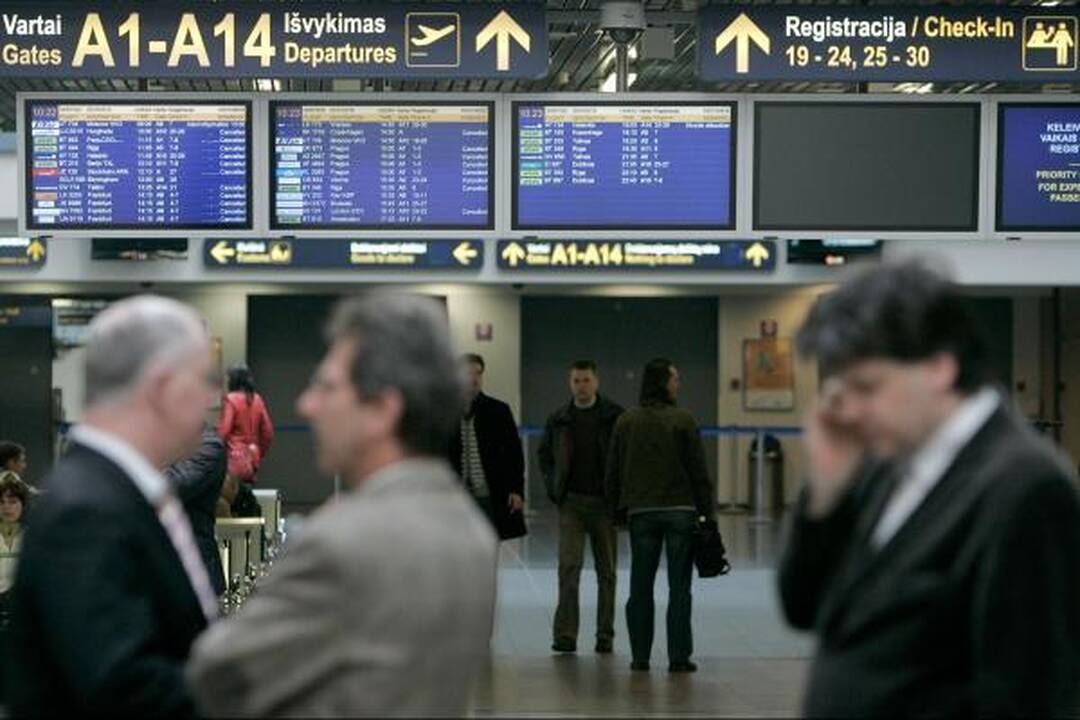 Vilniuje atšauktas skrydis į Briuselį, Kaune ir Palangoje vėluoja dauguma reisų 