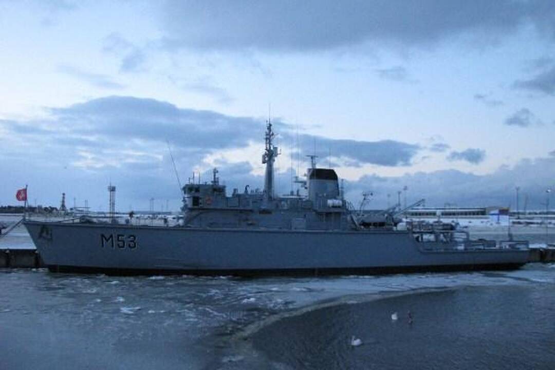 Pirmasis iš anglų įsigytas karinis laivas prisišvartavo Klaipėdoje