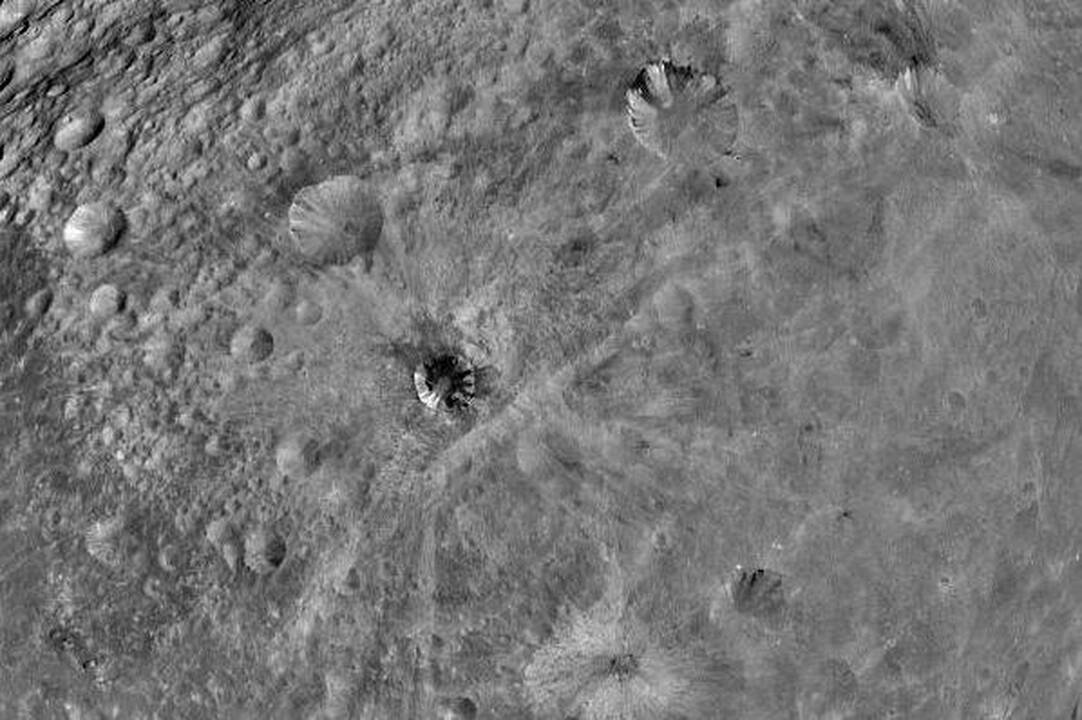 Pro pat Žemę skrieja tik užvakar atrastas asteroidas 2012 XE54