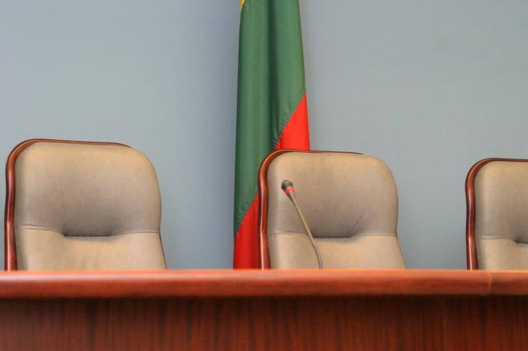 Lazdijų socialdemokratų siūlomos interpeliacijos merui niekas neparemia