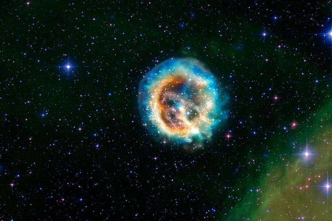 Astronomai atrado išvirkščią supernovą  