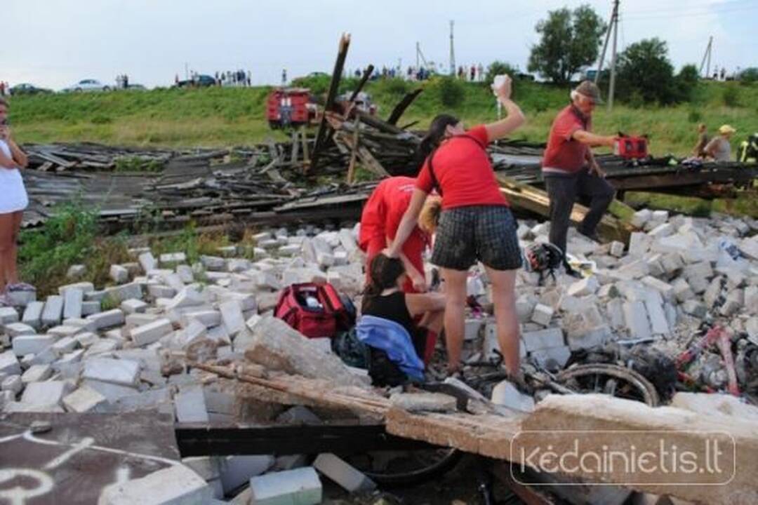 Kauno rajone nukentėjusių Čekijos turistų būklė labai rimta (papildyta)