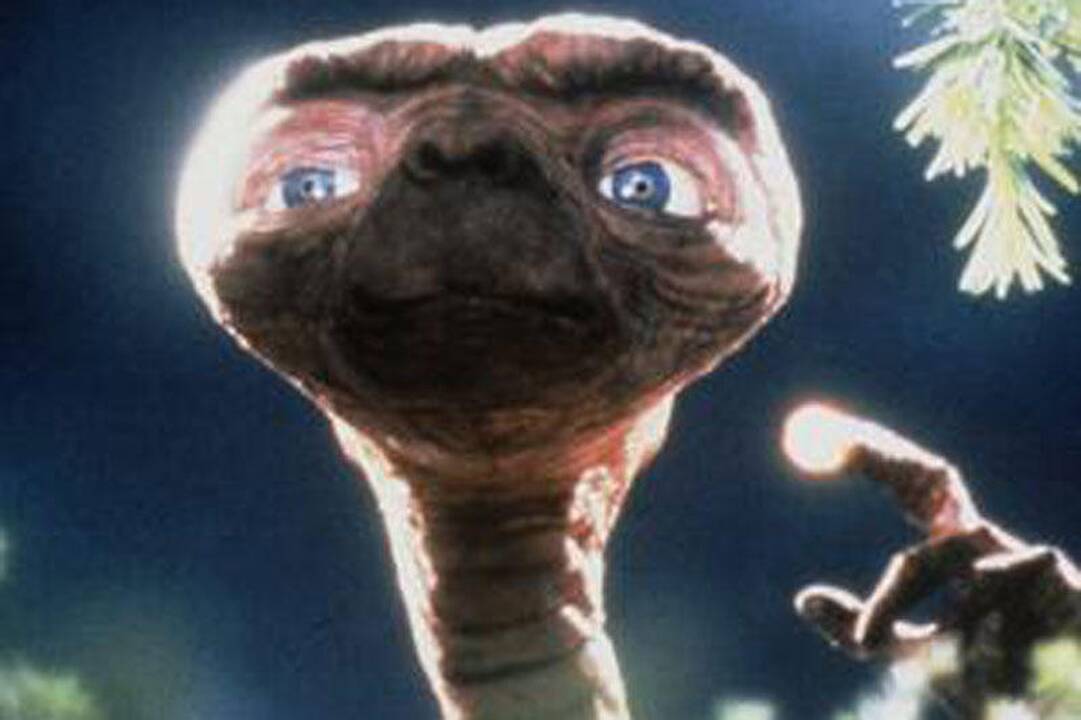 Buvusi SETI direktorė: kam ateiviams užkariauti Žemę?