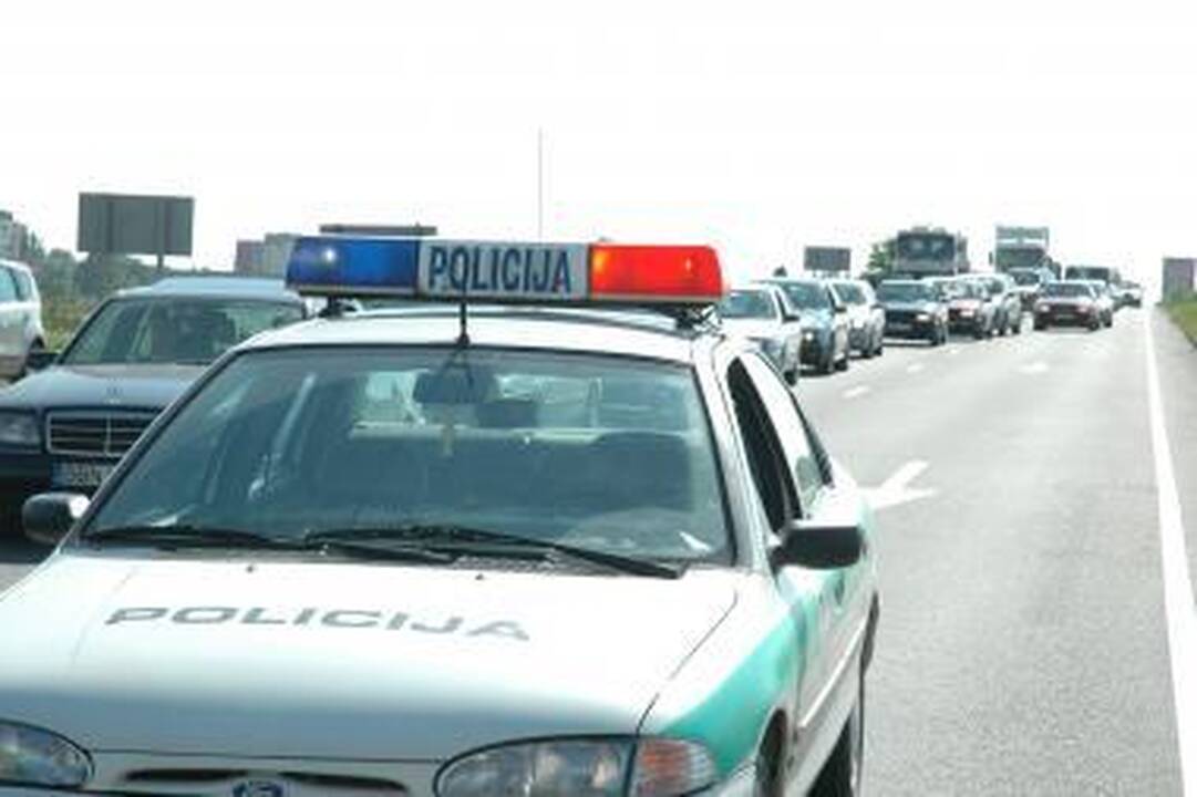 Žmogų mirtinai sužalojęs vairuotojas paspruko