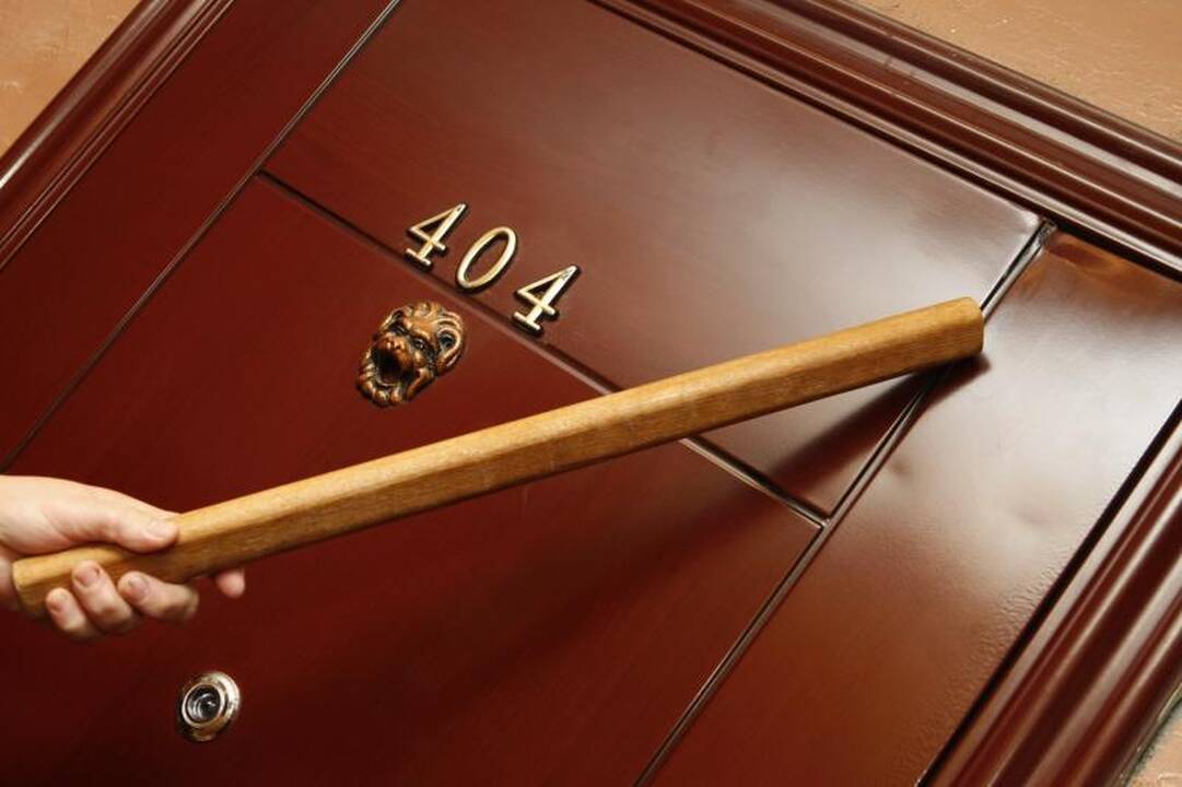 Plėšikai į butą pateko apsimetę policininkais