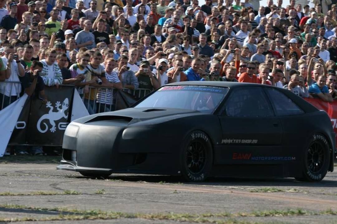 Ketvirčio mylios distancijoje – „Formulės 1“ bolido greitis 