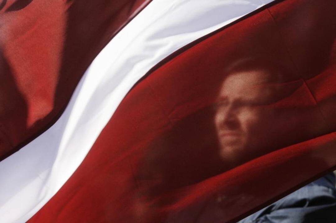 N.Ušakovas neparems automatiško Latvijos pilietybės suteikimo