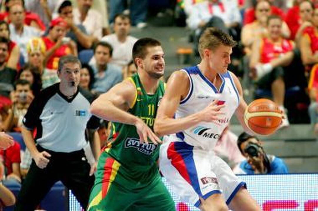 L.Kleiza ir toliau vilkės "Nuggets" marškinėlius