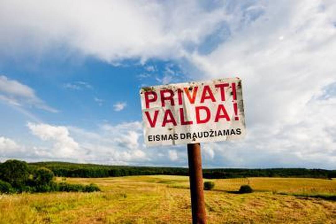 Žemės sklypų kainos grįžo į 2002 metų lygį ir toliau mažėja